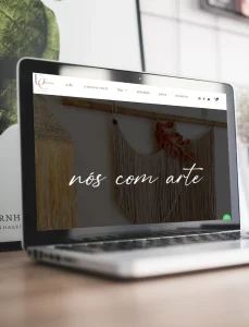Mockup desktop da loja online DC‑Handcrafted