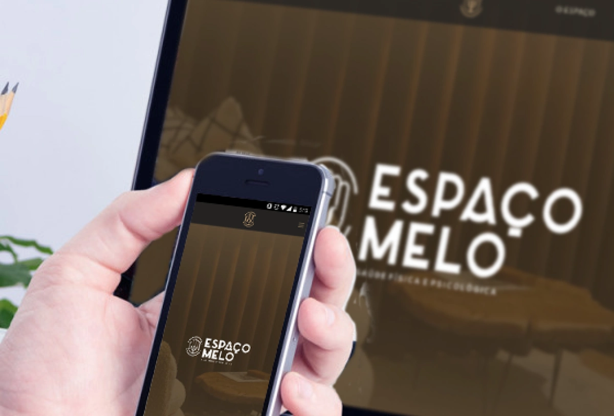 Design de loja online e-commerce de moda urbana Roupaderua por UNNE Design.